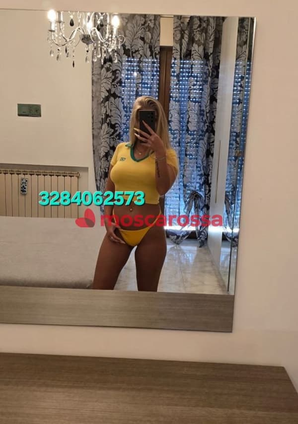 3284062573