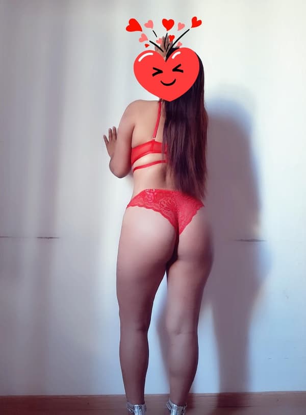 3883769737