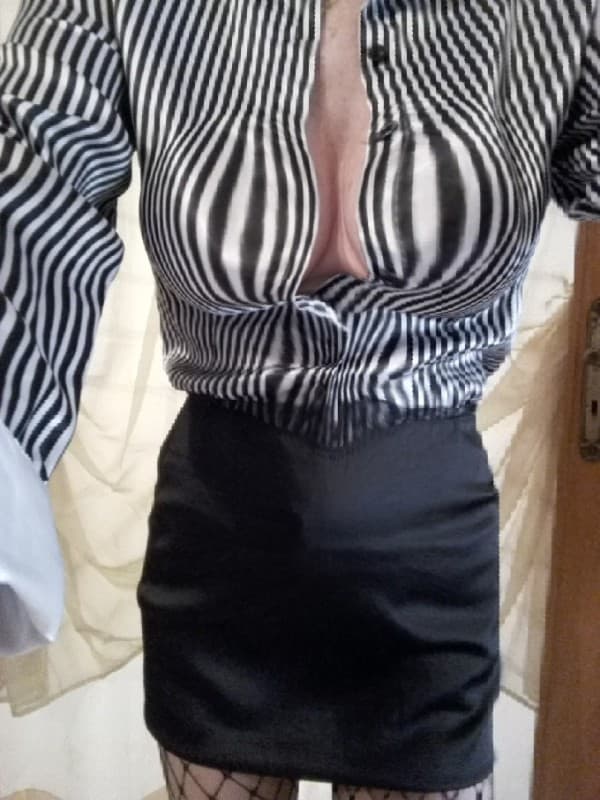 3331127431