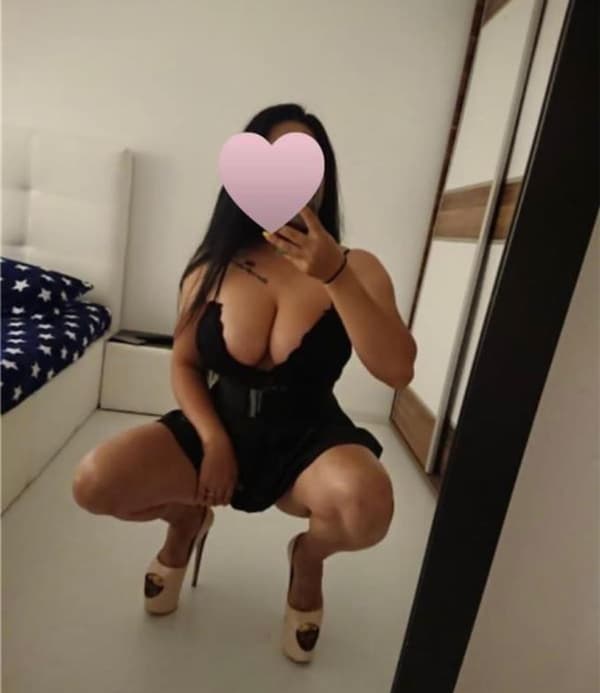 3894690754