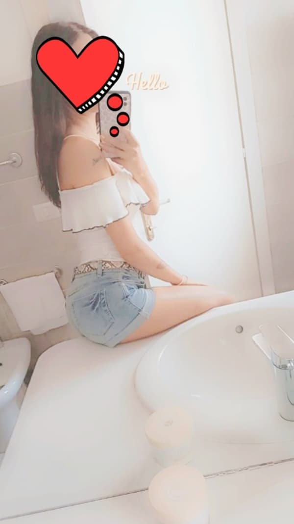 3886496394