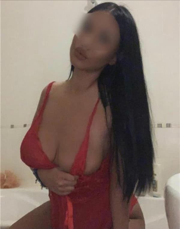 3889939767