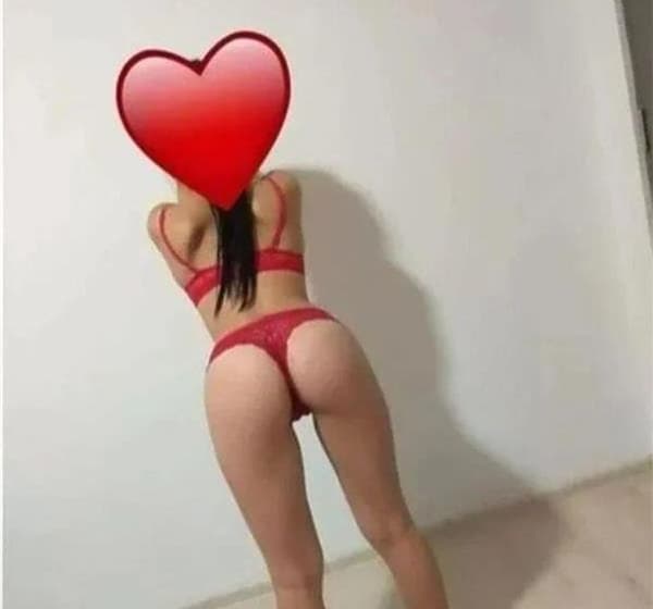 3898898636