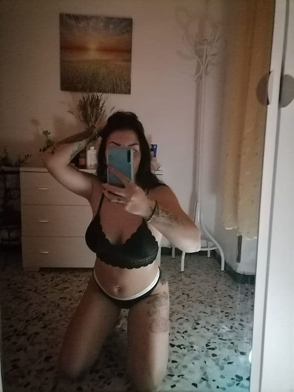 3511833218