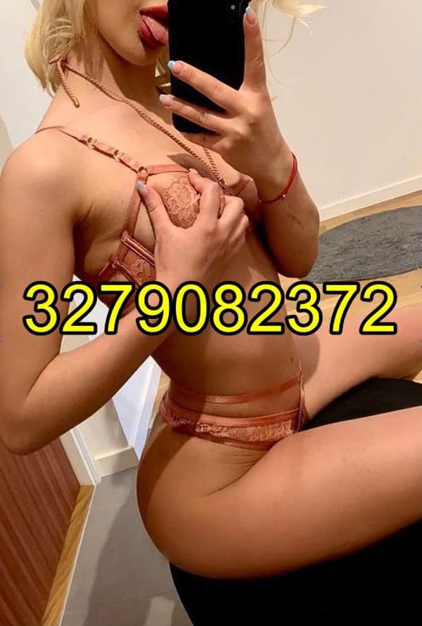 3279082372