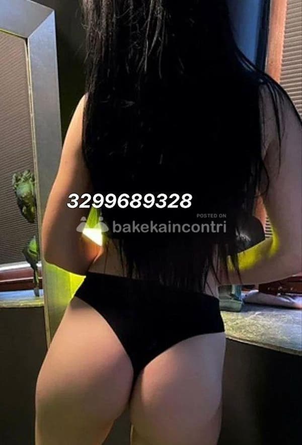 3299689328