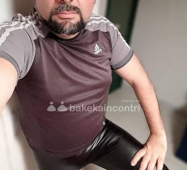 3715589186