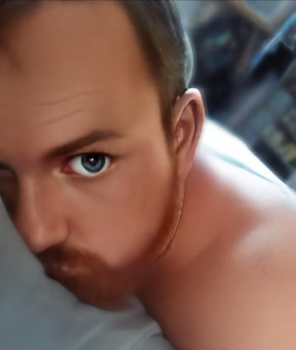 3486619569